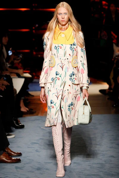 Look 35